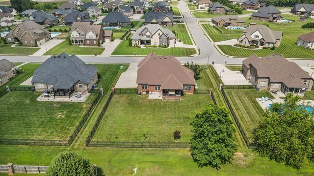 3037 Eliza Dr, Clarksville, TN 37043