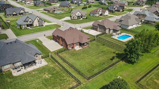 3037 Eliza Dr, Clarksville, TN 37043