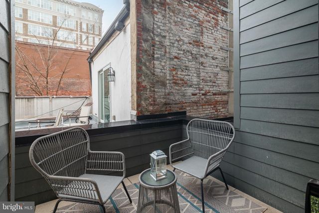 2324 SANSOM ST, Philadelphia, PA 19103