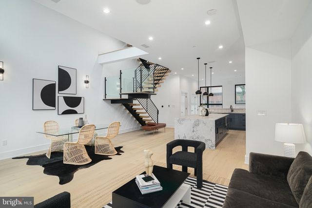2324 SANSOM ST, Philadelphia, PA 19103