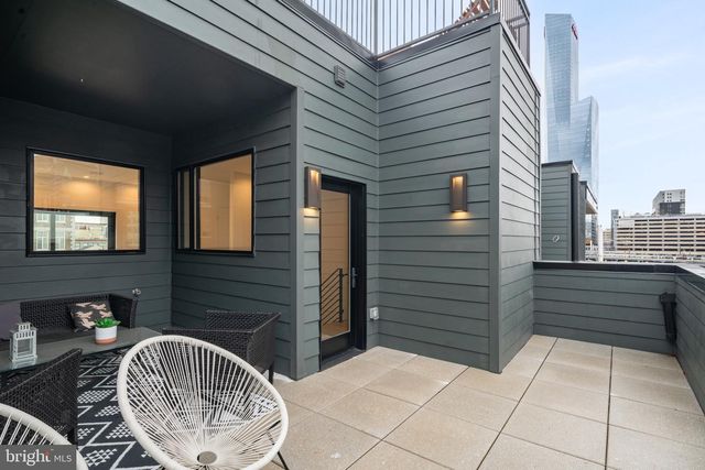 2324 SANSOM ST, Philadelphia, PA 19103