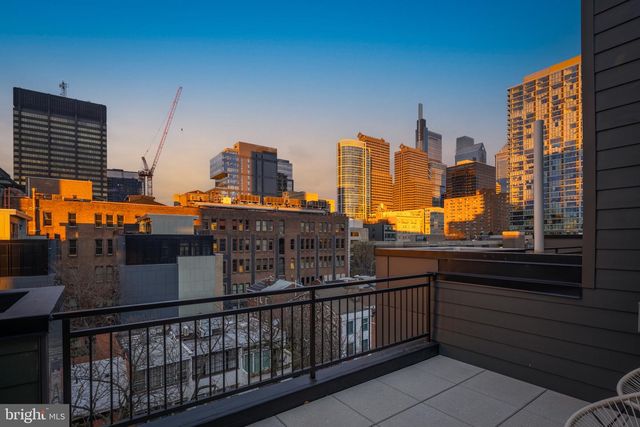 2324 SANSOM ST, Philadelphia, PA 19103