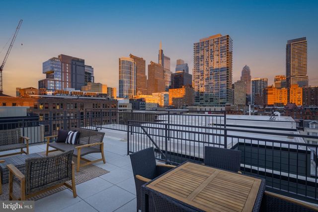 2324 SANSOM ST, Philadelphia, PA 19103