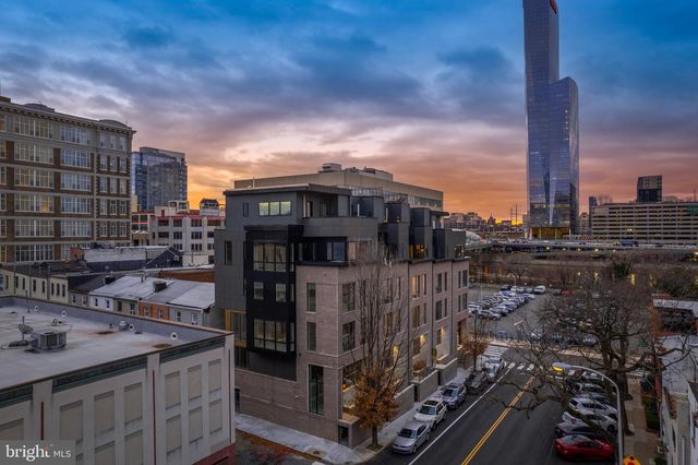 2324 SANSOM ST, Philadelphia, PA 19103