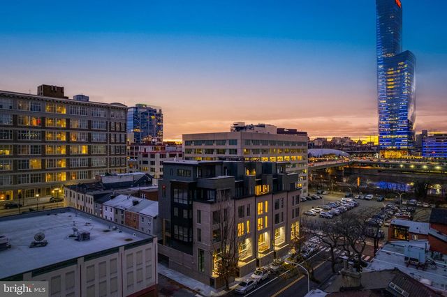 2324 SANSOM ST, Philadelphia, PA 19103