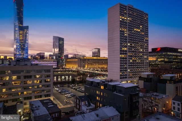 2324 SANSOM ST, Philadelphia, PA 19103