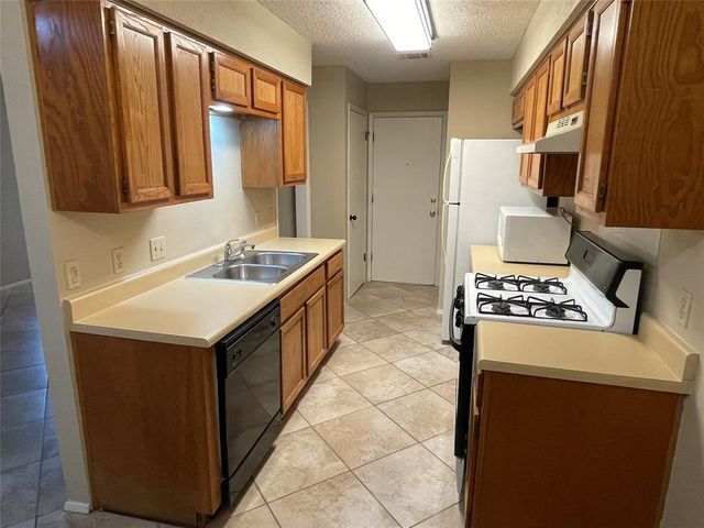 3601 Leafield DR B, Austin, TX 78749