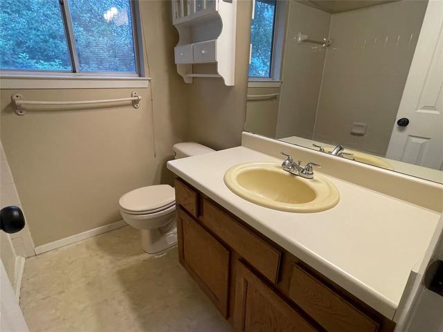 3601 Leafield DR B, Austin, TX 78749