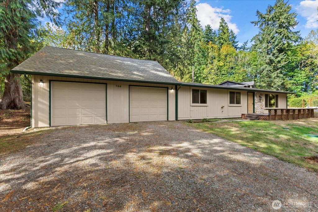 796 NW Cedar Lane, Poulsbo, WA 98370