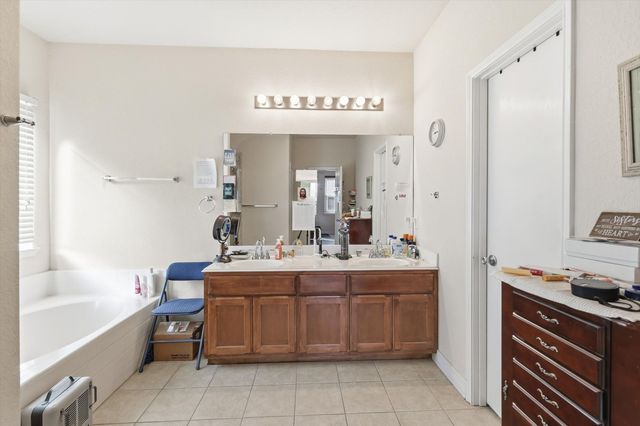 525 BENT OAK Drive, Fort Worth, TX 76131