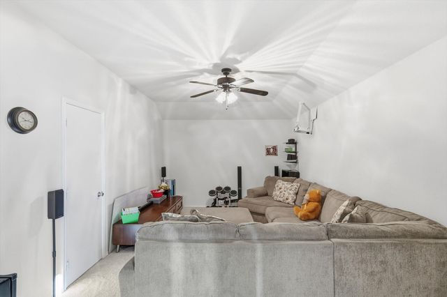 525 BENT OAK Drive, Fort Worth, TX 76131