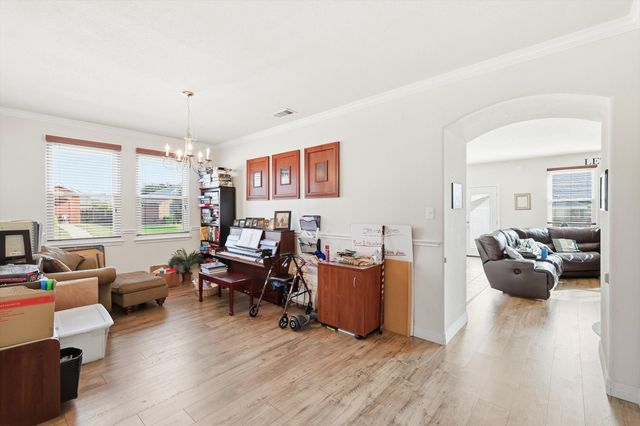 525 BENT OAK Drive, Fort Worth, TX 76131