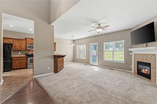 21871 W 116th Place, Olathe, KS 66061