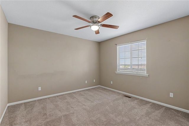 21871 W 116th Place, Olathe, KS 66061