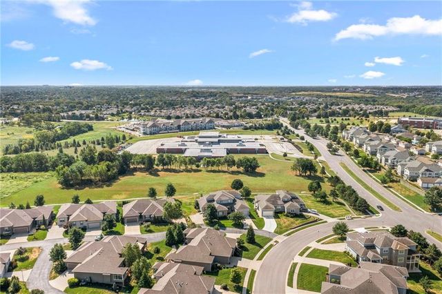 21871 W 116th Place, Olathe, KS 66061