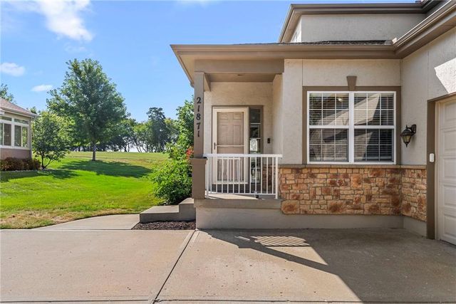 21871 W 116th Place, Olathe, KS 66061
