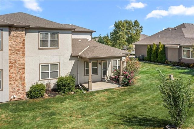 21871 W 116th Place, Olathe, KS 66061