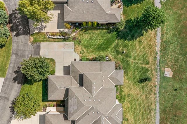 21871 W 116th Place, Olathe, KS 66061