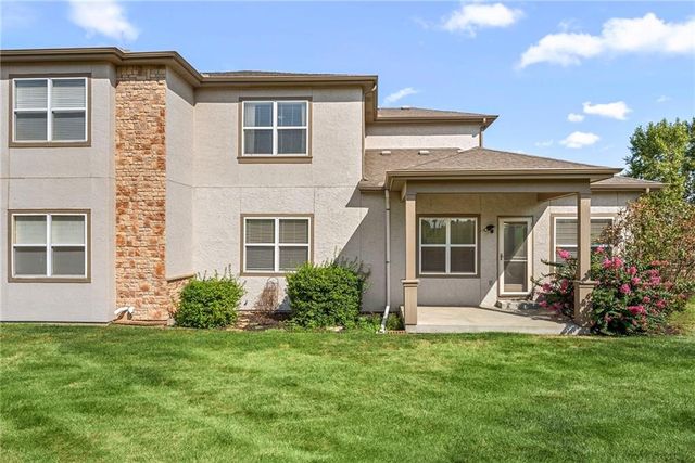 21871 W 116th Place, Olathe, KS 66061