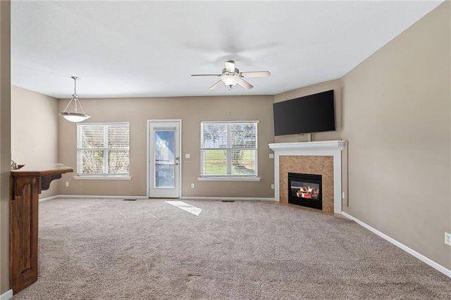 21871 W 116th Place, Olathe, KS 66061