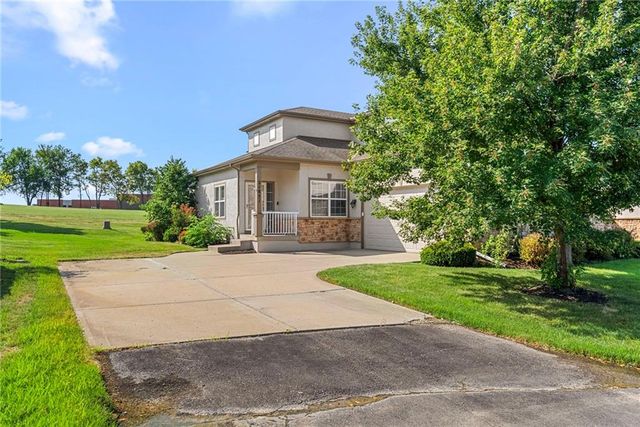 21871 W 116th Place, Olathe, KS 66061