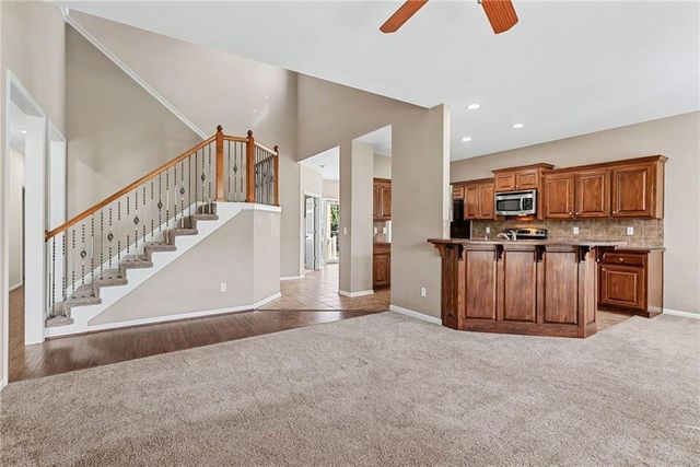 21871 W 116th Place, Olathe, KS 66061