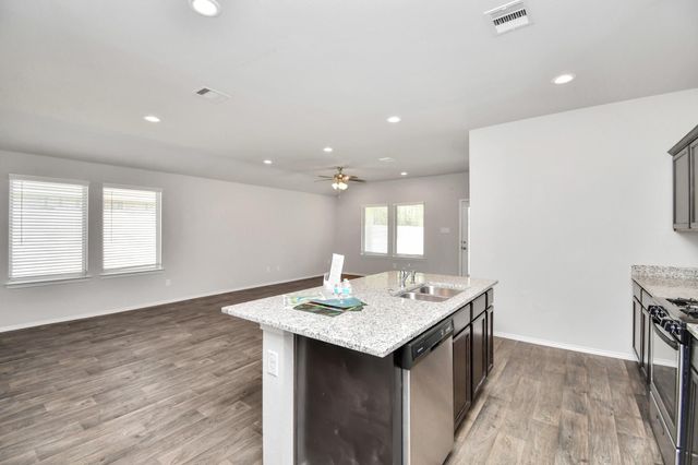 14059 W Crystal Cave Lane, Conroe, TX 77384