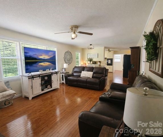 216 Delview Drive, Cherryville, NC 28021