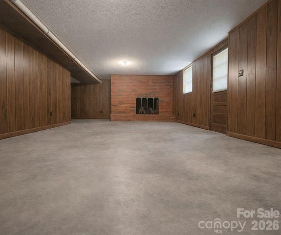 216 Delview Drive, Cherryville, NC 28021