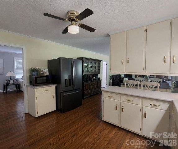 216 Delview Drive, Cherryville, NC 28021