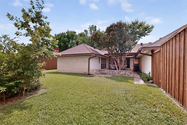 614 Pebblecreek Drive, Garland, TX 75040