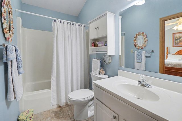 702 Admiral Drive, Chesterton, IN 46304