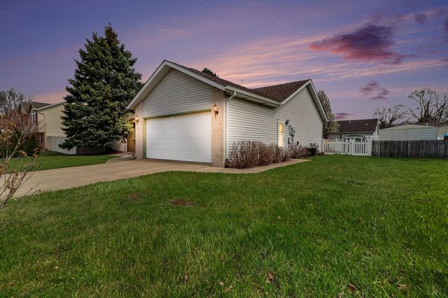 702 Admiral Drive, Chesterton, IN 46304