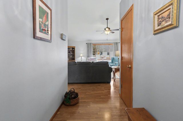 702 Admiral Drive, Chesterton, IN 46304