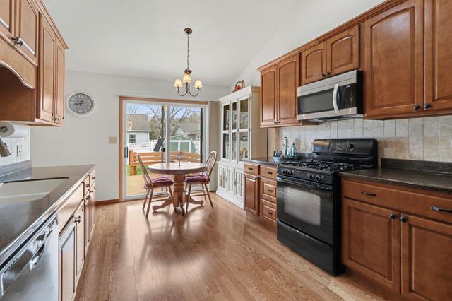 702 Admiral Drive, Chesterton, IN 46304