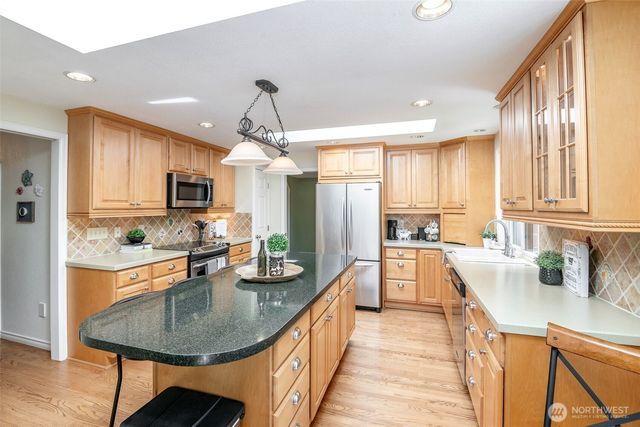 7304 135th Street Ct E, Puyallup, WA 98373