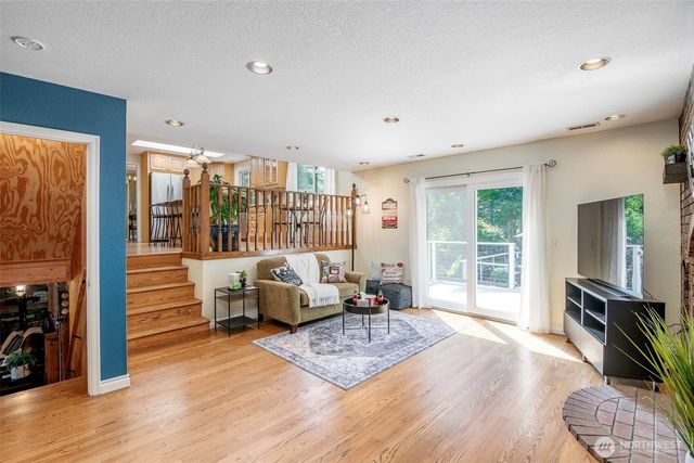 7304 135th Street Ct E, Puyallup, WA 98373