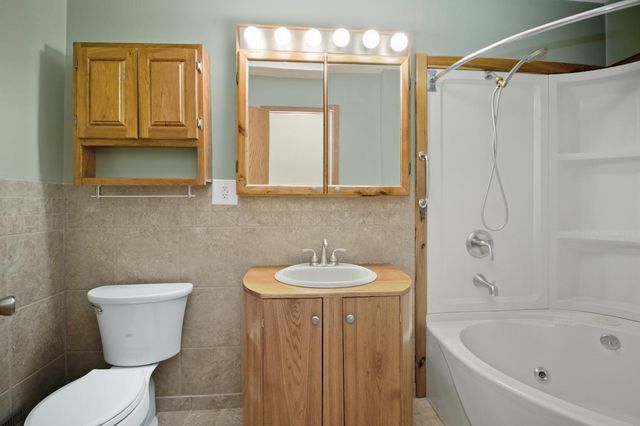 1249 Timbershore Lane 407, Eagan, MN 55123