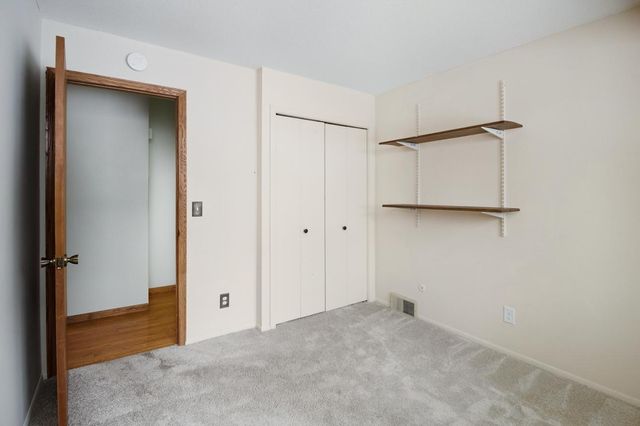 1249 Timbershore Lane 407, Eagan, MN 55123