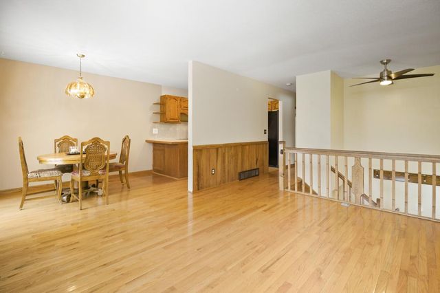 1249 Timbershore Lane 407, Eagan, MN 55123