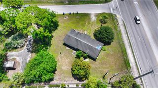 1056 9th Street SW, Vero Beach, FL 32962
