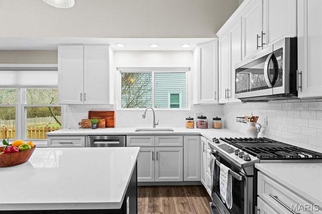 1329 Westbrooke Terrace Drive, Ballwin, MO 63021