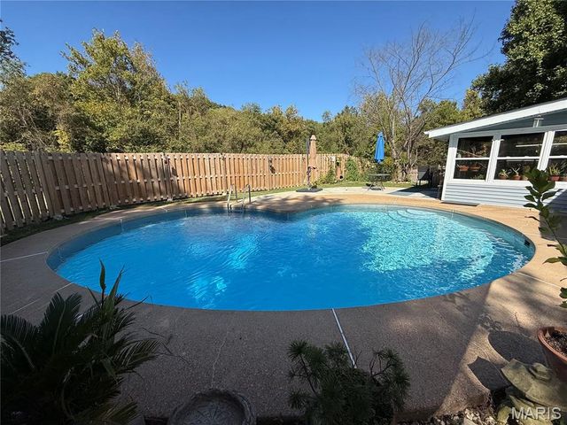 1329 Westbrooke Terrace Drive, Ballwin, MO 63021