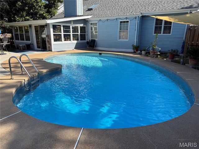 1329 Westbrooke Terrace Drive, Ballwin, MO 63021