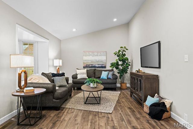 1329 Westbrooke Terrace Drive, Ballwin, MO 63021