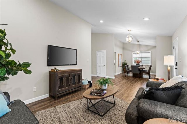 1329 Westbrooke Terrace Drive, Ballwin, MO 63021