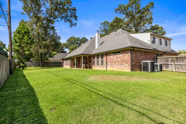 1208 Lesley Lane, Longview, TX 75604