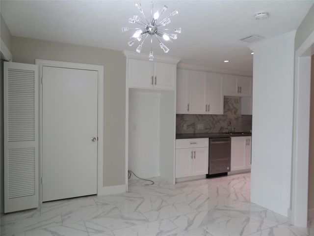 11619 Bowlan Lane, Houston, TX 77035