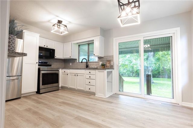 3918 S Liberty Street, Independence, MO 64055