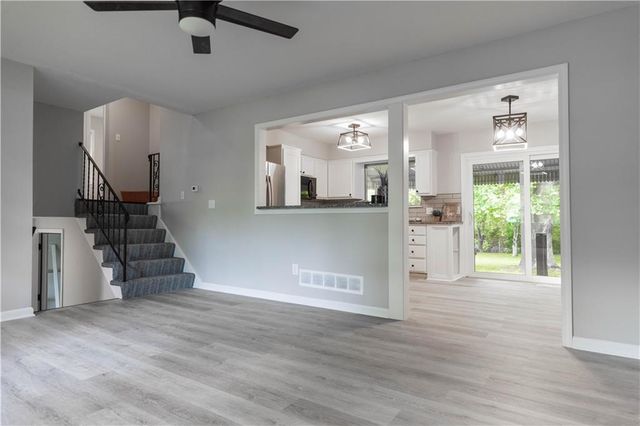 3918 S Liberty Street, Independence, MO 64055